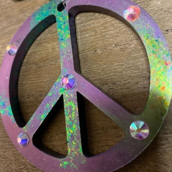 *SALE* NWT Cool Peace Keychain Swarovski Crystals - Picture 5 of 9